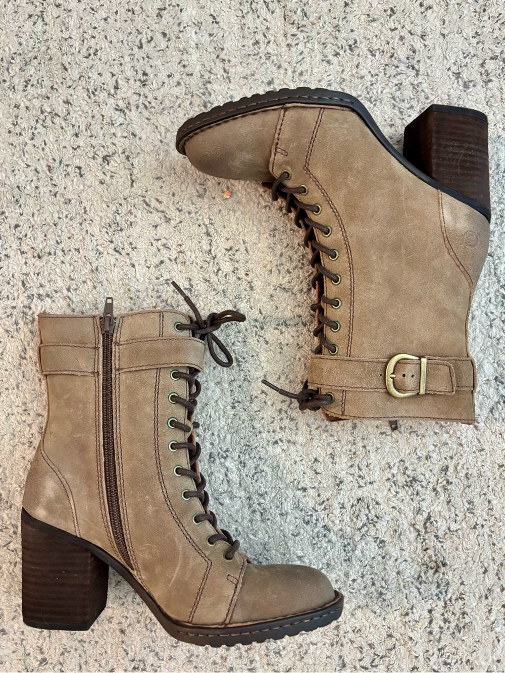 Born Cass Taupe Suede Lace Up Block Heel Ankle Boots Size 6 NWOT